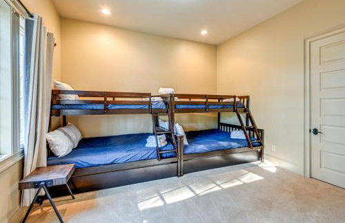 Hot Tub and Water Views Lake Glenville Home! - Foto 20