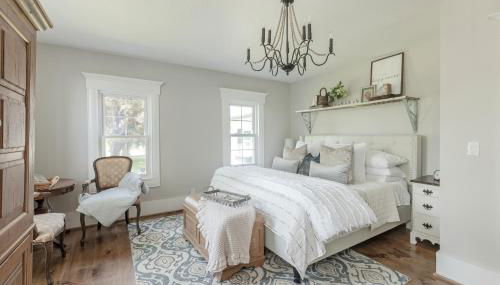 Historic Farmhouse -Modern Amenities -1800s Charm - Foto 5