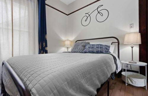 Downtown Gillett Bungalow, Fireplace, 3B, Historic - Foto 25