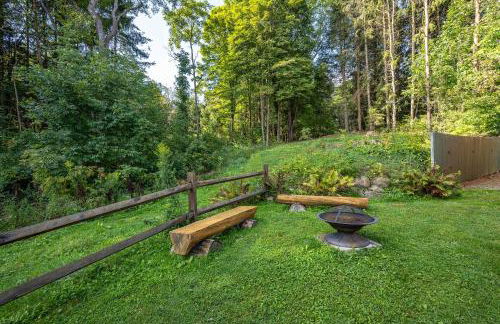 Family-Friendly Cabin with Heated Pool & Sauna - Foto 39