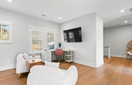 Livin' Large Lake Norman Estate w/ Pool, Dock, Game Room & Scenic Views - Foto 52