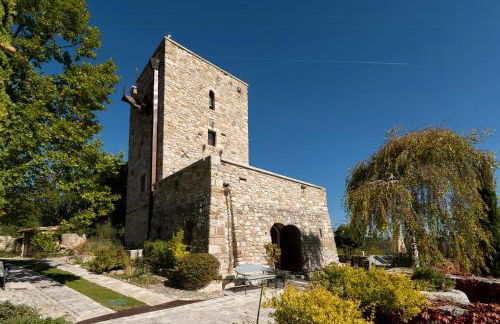 Medieval Tower In Sibillini Mountains Park - Foto 38