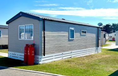 The Driftwood Den - Photo 4