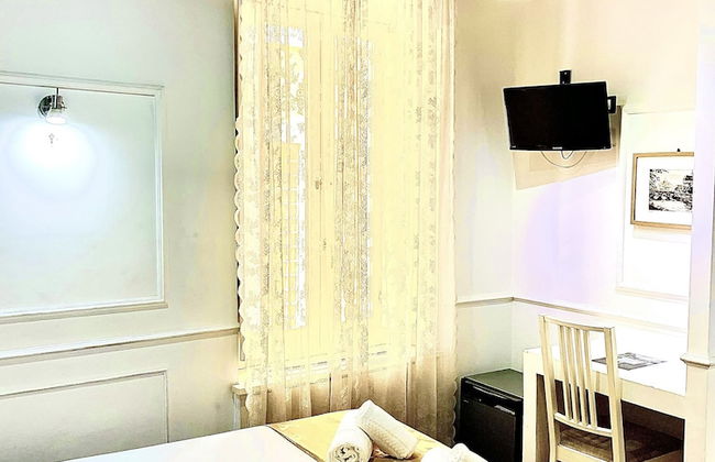 Domus Ester Roma - Photo 39