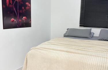 Apê moderno perto do shopping - WI-FI rápido e garagem - Foto 8