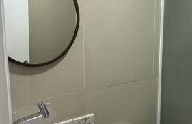 Piscina e Sinuca CASA Beto Carrero 500m do Parque 1 suite e 2 quartos 3bwc a 300m da Praia churrasqueira e estacionamento privado - Foto 16