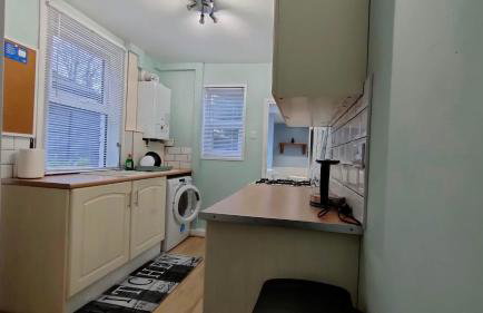 Comfortable Home Away From Home - Photo 22