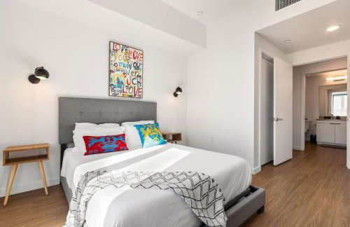 Chic and Cozy Home, Walk to Little Tokyo with Parking - Foto 28