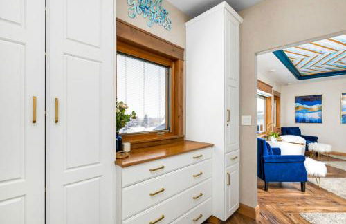 Great Falls Luxe Haven 4BR Gym Office and Hot Tub - Foto 29