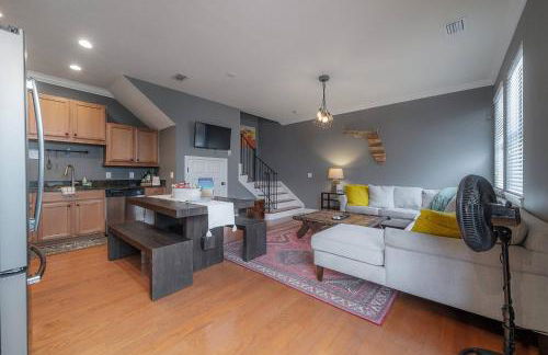 Centrally Located SOHO Retreat Walk to UT & Dining - Foto 5