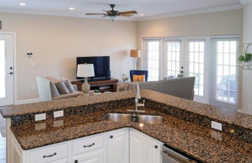 Hibiscus Hideaway Condo Walk To Historic Bridge St - Foto 14