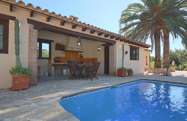Private & Luxurious Villa With Pool - Lots of Space & Short Walk to the Sea - Foto 26