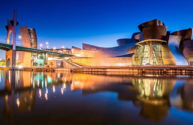 Tour esclusivo CERTAL: Museo GUGGENHEIM + Menu BASCO Bilbao (4 ore) - Foto 2