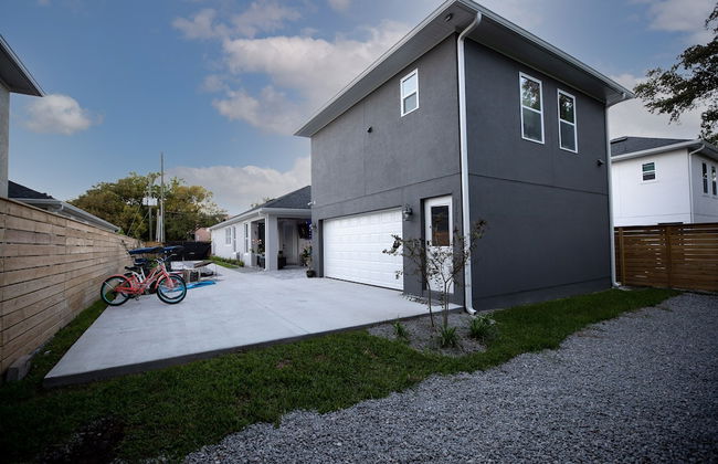 Pet Friendly Modern Zen Studio Retreat W/ Hot Tub! Home by RedAwning - Foto 43