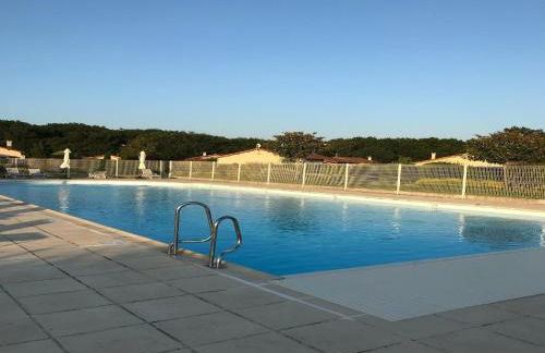 Amazing Holiday Home in Les Forges With Terrace - Foto 25