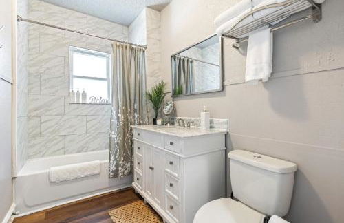 Quaint Cottage downtown Waco close to Magnolia, Baylor uni., Cameron Park Zoo... - Foto 4