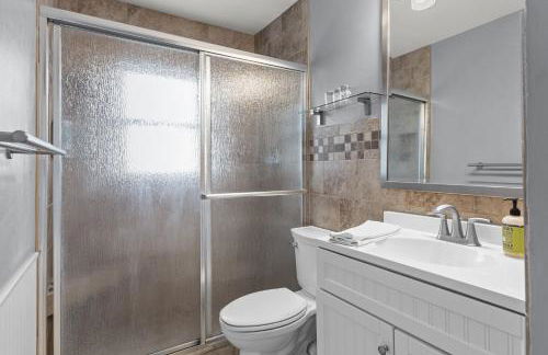 Charming Duplex on Main - Foto 26