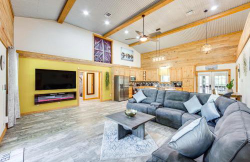 Quitman Lakefront Cabin w/ Screened Porch & Grill! - Foto 1