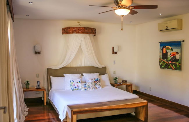 Mansão Exuberante Pé na Areia Ferradura - Photo 20