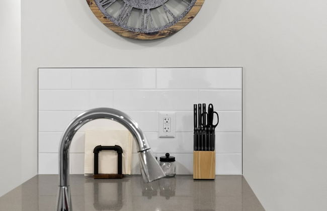 New Apartments in Cranston by GLOBALSTAY - Photo 38