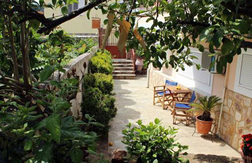 Koukounaries Apartments Limni - Photo 17