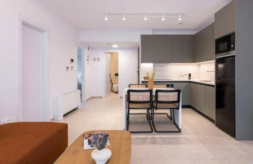 Elliniko Riviera - 2BDRM Apt - Near Metro by MPS - Foto 3