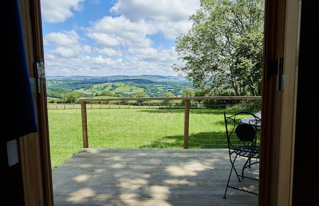 Pencastell Views Pod With Stunning Views - Photo 24