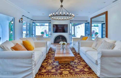 Sherman Oaks Tennis Estate with Pool + Spa - Foto 6