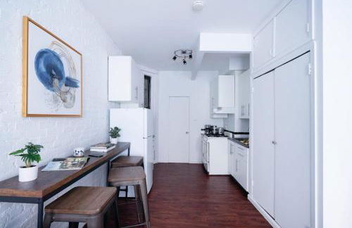 83-2FE UES Central Park Newly Furnished Studio - Foto 9