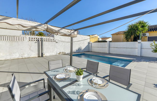 3 bedroom House in Castelló d'Empúries with private pool and garden - Photo 29