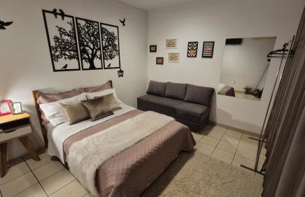 Suite climatizada, ao lado da praca principal - Foto 4