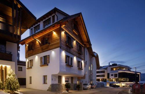 Chalet Tyrolian Apartments - by Familiaris - Pools 500 meters - Foto 1