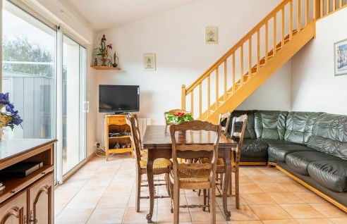 Beautiful Home In La Faute Sur Mer - Photo 5