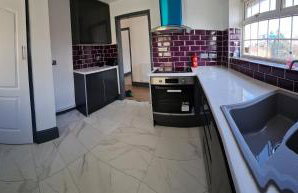 Bristol 2-Bed Bungalow Sleeps 4 Parking - Foto 4