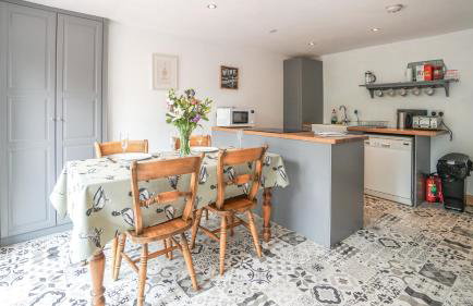 Glanafon Cottage - Photo 2