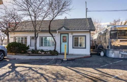 Charming Retro Property #3! - Foto 11