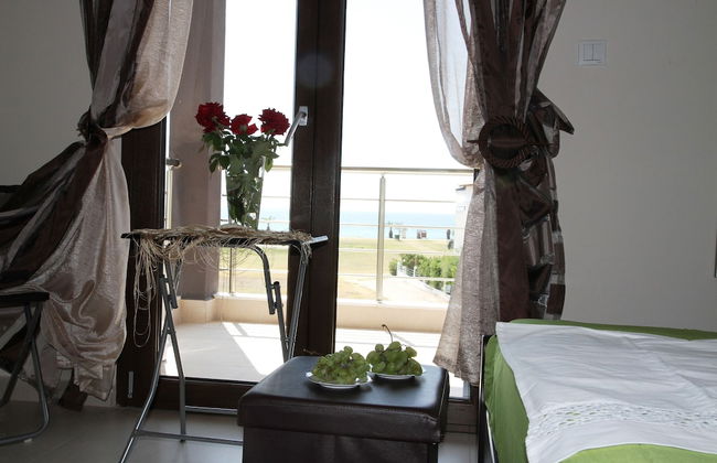 AM Beach House near Sea - Photo 2