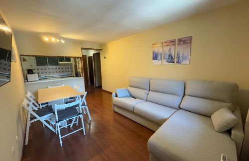 Céntrico apartamento con vistas en Formigal - Entrada 24h sin llaves - Foto 2