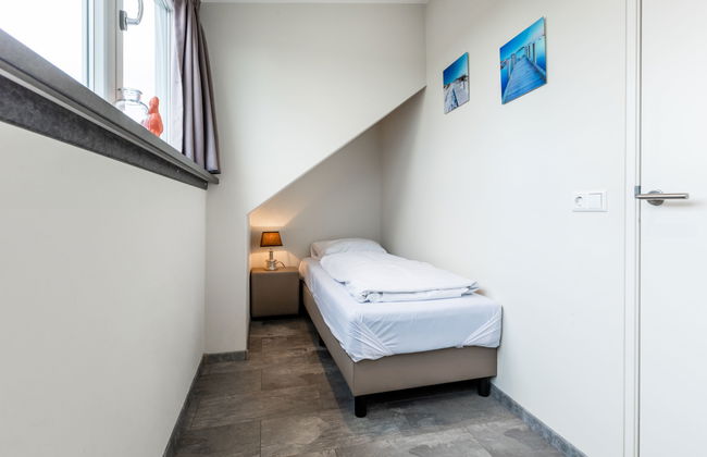 6 bedroom House in Bemelen with swimming pool and garden - Photo 10