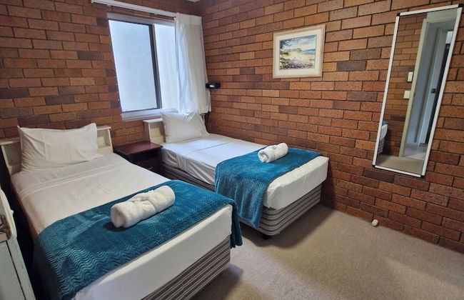 Joanne Apartments - Photo 23