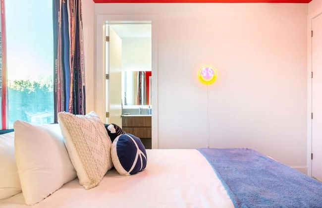 Chic 4BR Pool House - Steps to South 1st Street - Foto 36