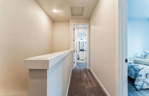 World Travel without leaving PDX - Foto 16