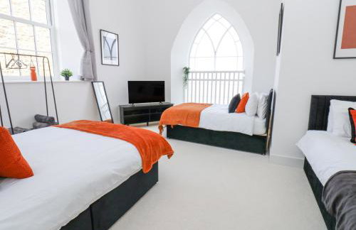 Seraphim House - Photo 21