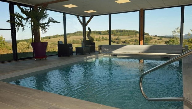 Gîte de Bellevue avec piscine intérieure privative - Foto 2, Imagem principal