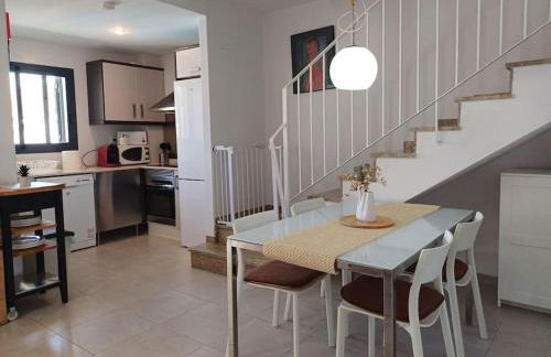 Amplio duplex en la playa con piscina - Foto 27