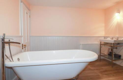 Still Waters - Foto 24