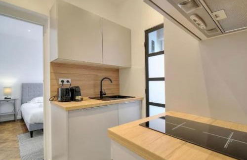 LOENA CANNES CENTRE - 2 pièces rénové - 4 personnes - proche croisette palais festival plage - internet gratuit - climatisation - non fumeur - Foto 11