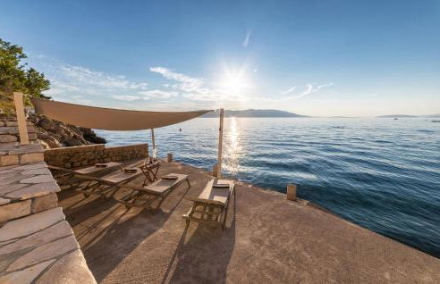 Lovely Home In Josinovac With Wifi - Photo 2