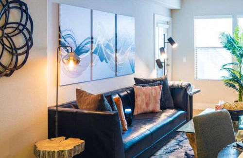 1 Bedroom XL Condo with King bed, Garden View, Parking Included - Foto 9