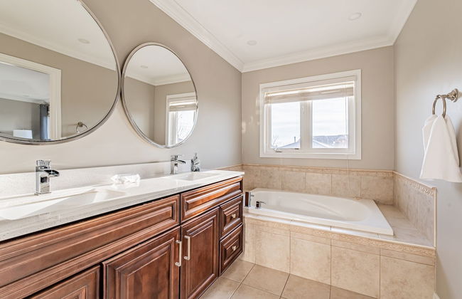 Luxury Villa - Mississauga Square One - Photo 30